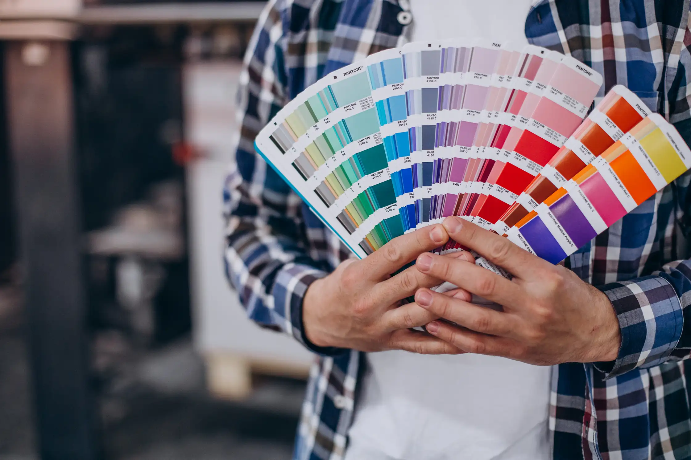 psikologi warna desain logo - rebrand time